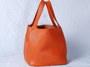 Продажа брендовых сумок Hermes,  Prada,  LV,  Furla,  Valentino/