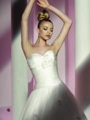 Красивое свадебное платье Fara Sposa