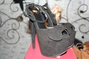 Продам босоножки новые Севастополь.