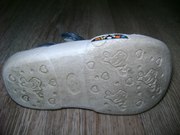 Продам детские кроссовки